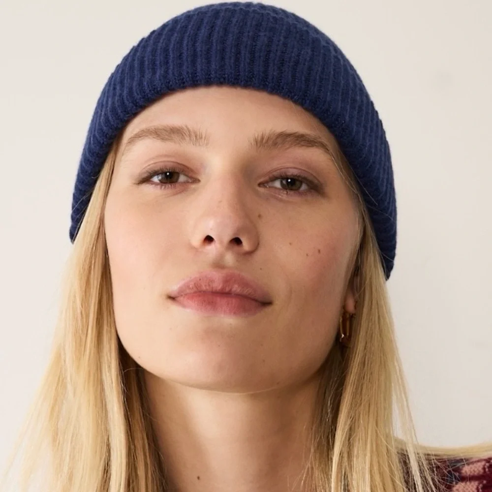 Loop Cashmere Beanie In Timeless Midnight Blue